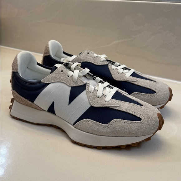 BRAND NEW New Balance Navy and White Men's Sneakers - Picture 2 of 6